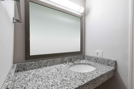 2 Double Accessible Room Vanity